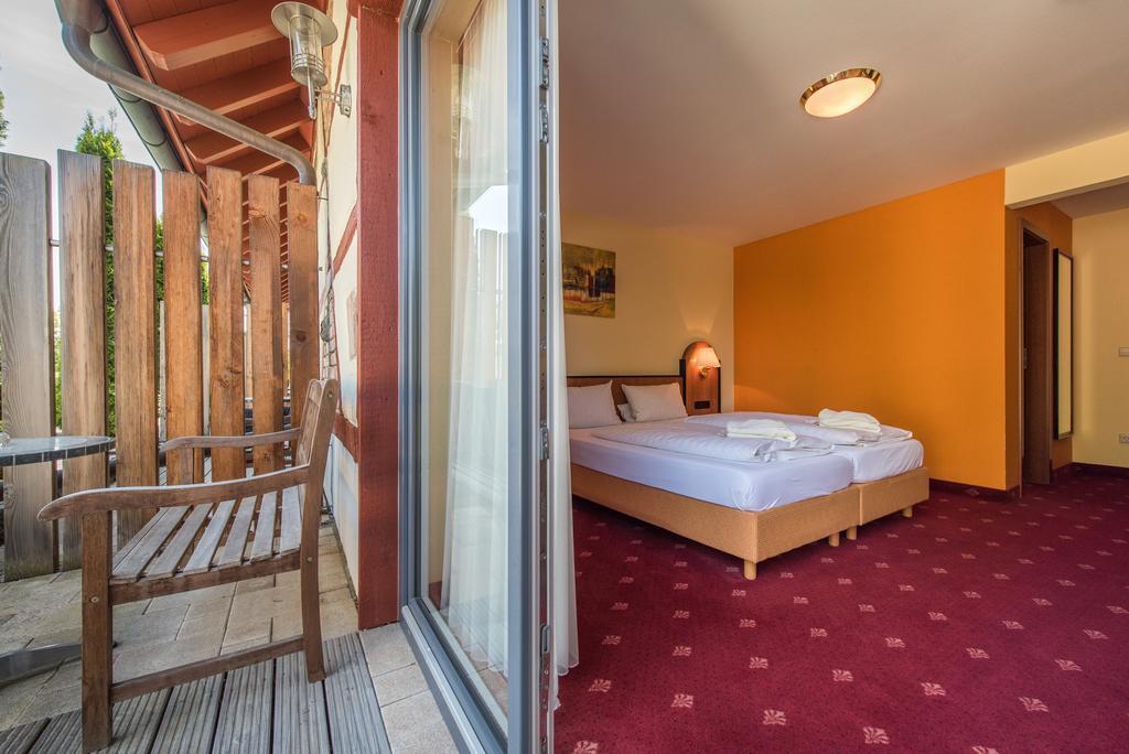 Landhotel Und Gasthof Hirsch Huettenreute Hosskirch Luaran gambar