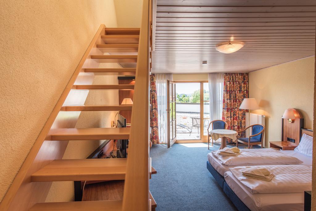 Landhotel Und Gasthof Hirsch Huettenreute Hosskirch Luaran gambar
