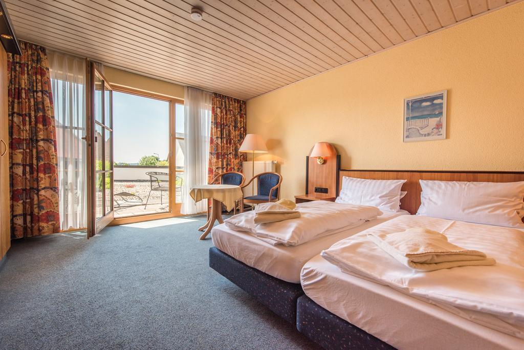 Landhotel Und Gasthof Hirsch Huettenreute Hosskirch Luaran gambar