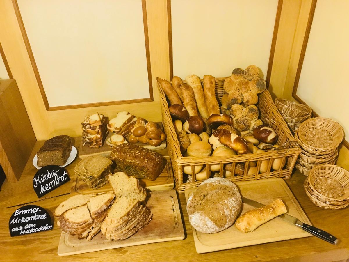 Landhotel Und Gasthof Hirsch Huettenreute Hosskirch Luaran gambar