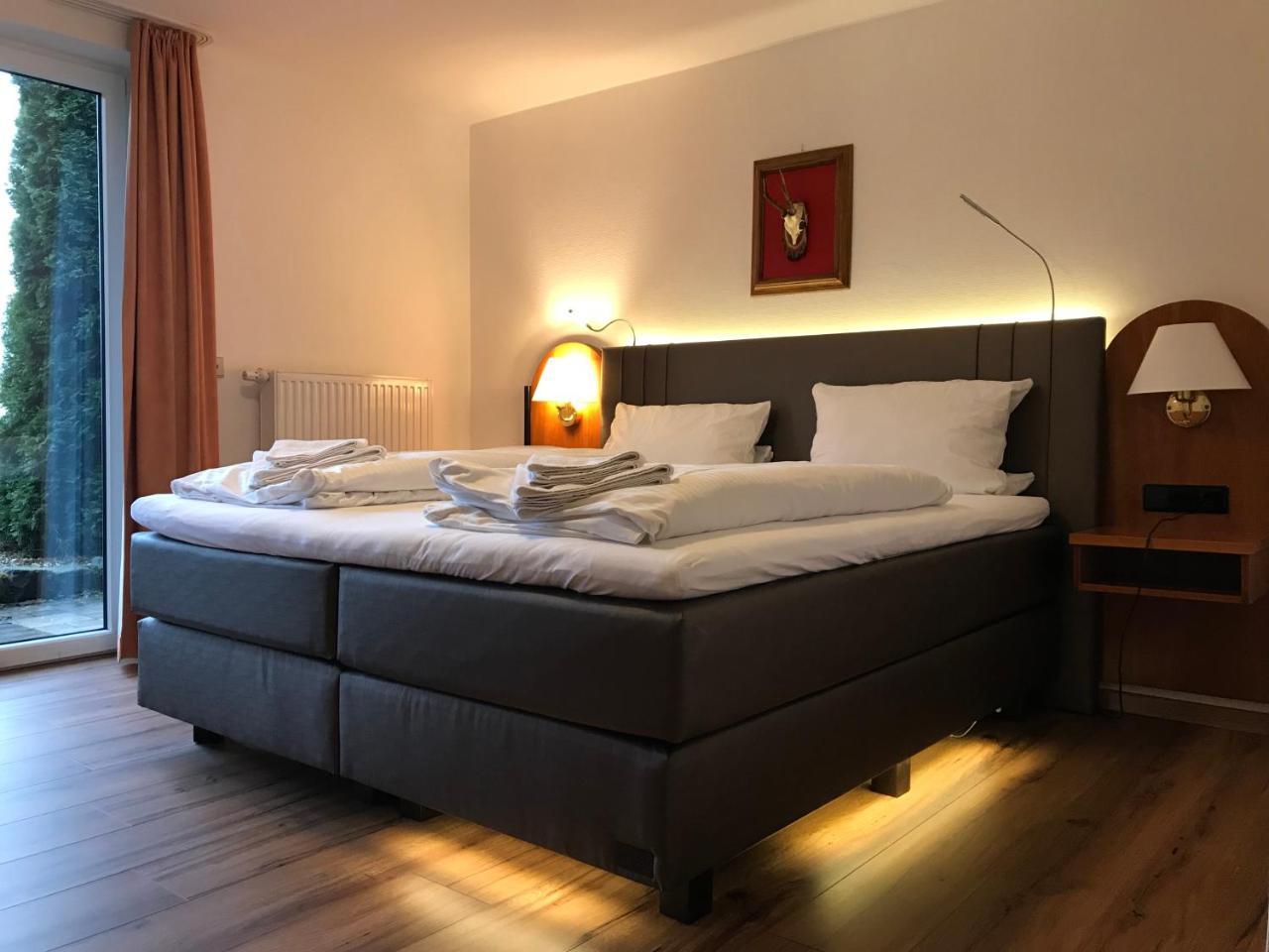 Landhotel Und Gasthof Hirsch Huettenreute Hosskirch Luaran gambar